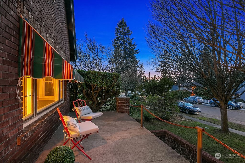 Photo of 12058 2nd Avenue NW, Seattle, WA 98177 (MLS # 2033899)