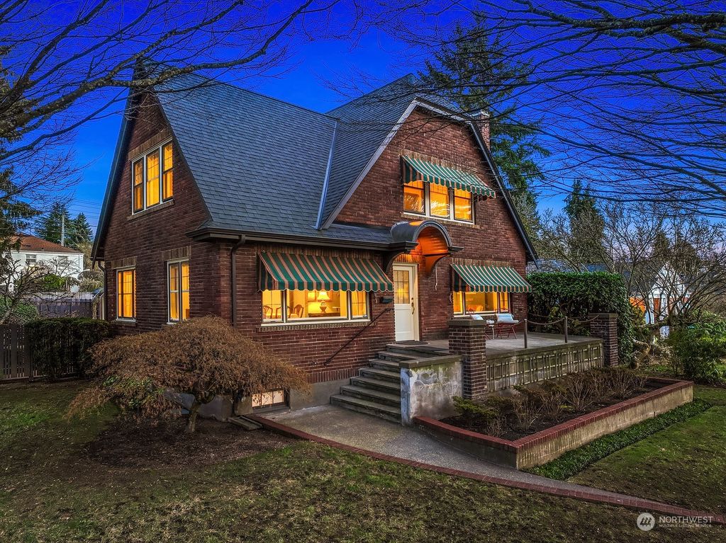 Photo of 12058 2nd Avenue NW, Seattle, WA 98177 (MLS # 2033899)