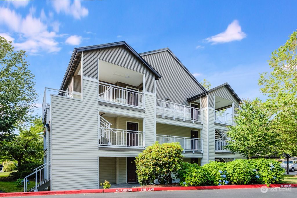 Photo of 12303 Harbour Pointe Boulevard #CC302, Mukilteo, WA 98275 (MLS # 2261927)