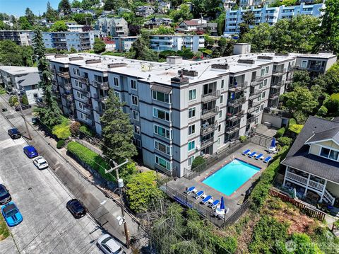 2253 Gilman Drive W 207 Seattle WA 98119