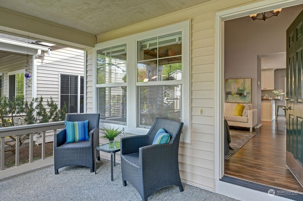 Photo of 24251 SE 9th Street, Sammamish, WA 98075 (MLS # 2070145)