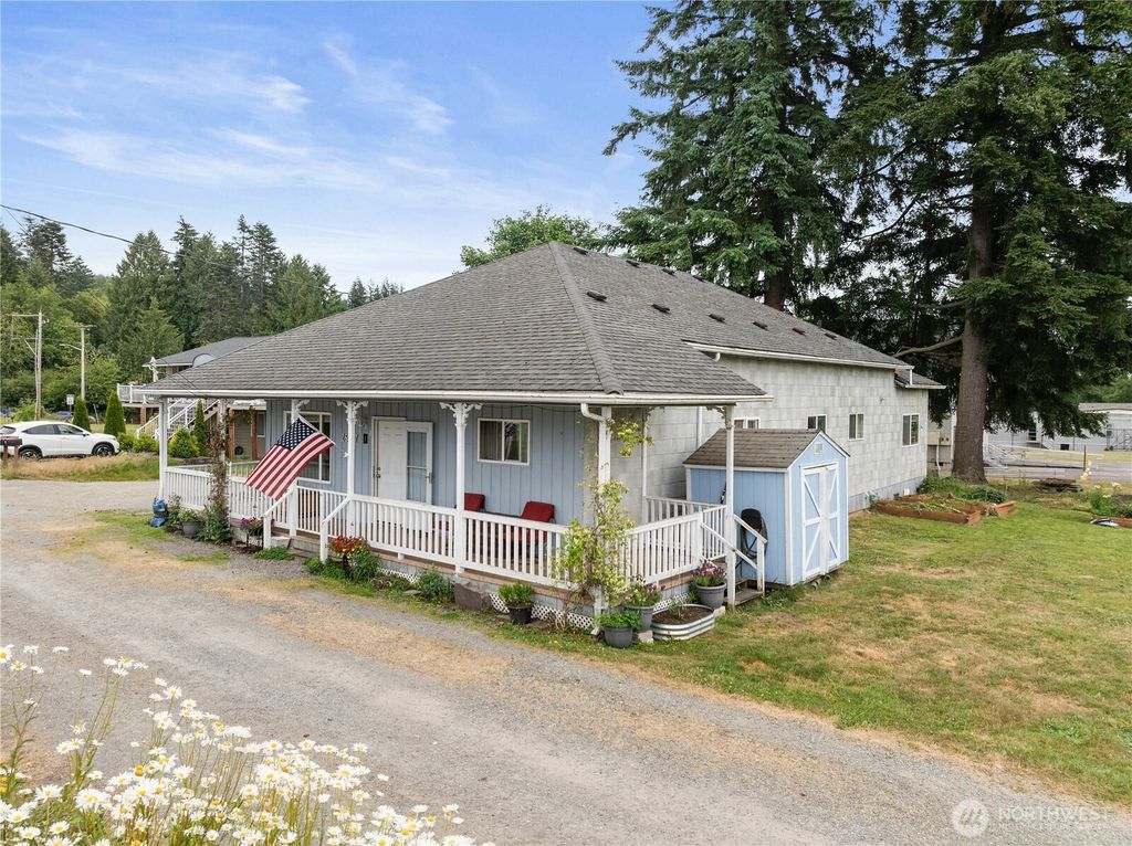Photo of 25517 Lawson Street, Black Diamond, WA 98010 (MLS # 2396585)