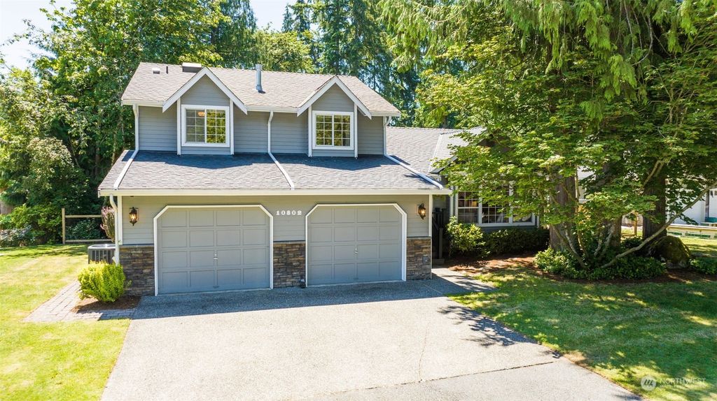 Photo of 10802 201st Street SE, Snohomish, WA 98296 (MLS # 2257349)