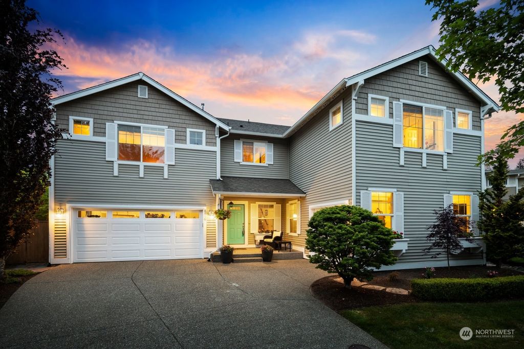Photo of 8816 Venn Avenue SE, Snoqualmie, WA 98065 (MLS # 2242184)