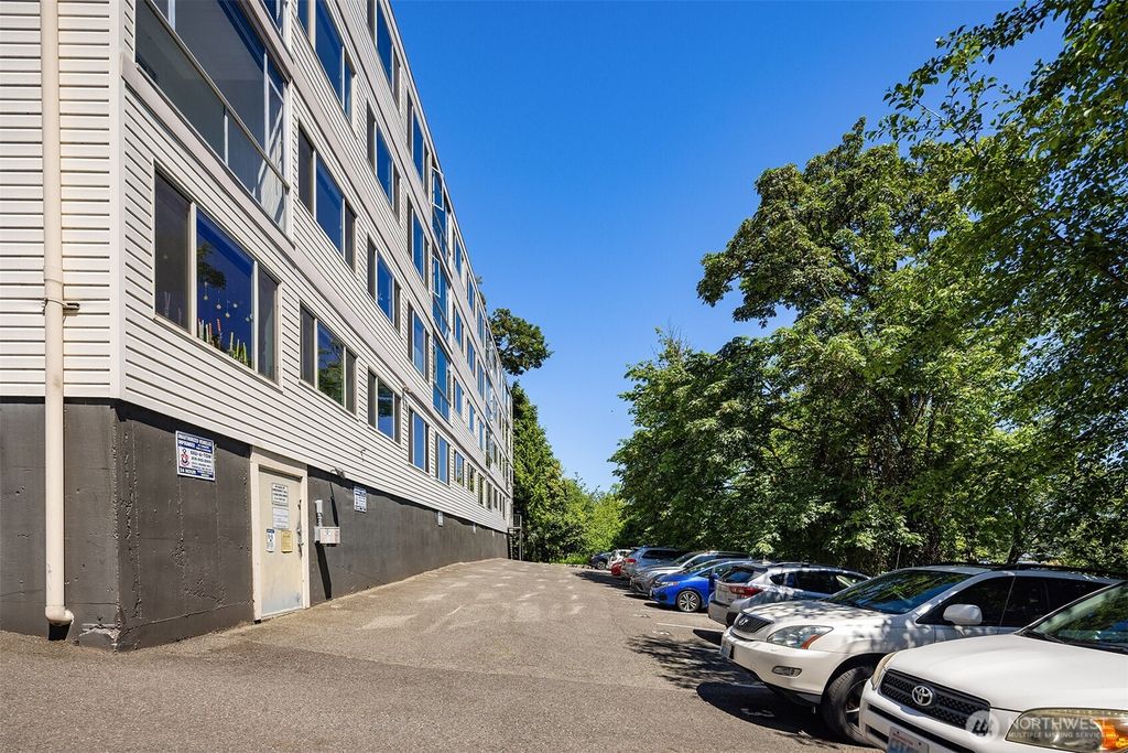 Photo of 2233 NE 46th Street, Seattle, WA 98105 (MLS # 2447254)