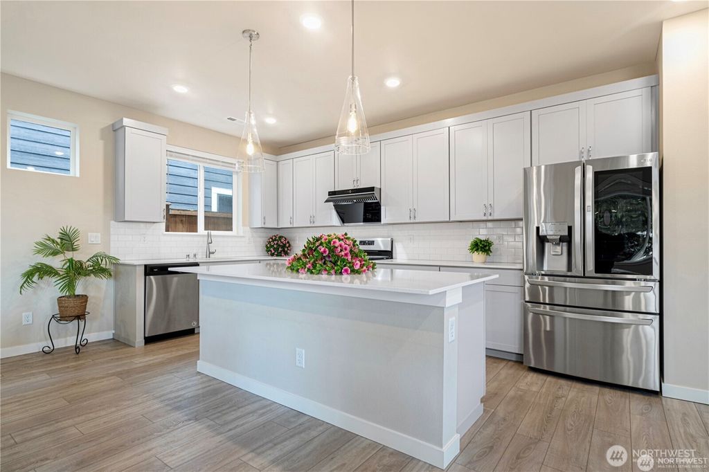 Photo of 23827 SE 115th Place SE, Kent, WA 98031 (MLS # 2506246)