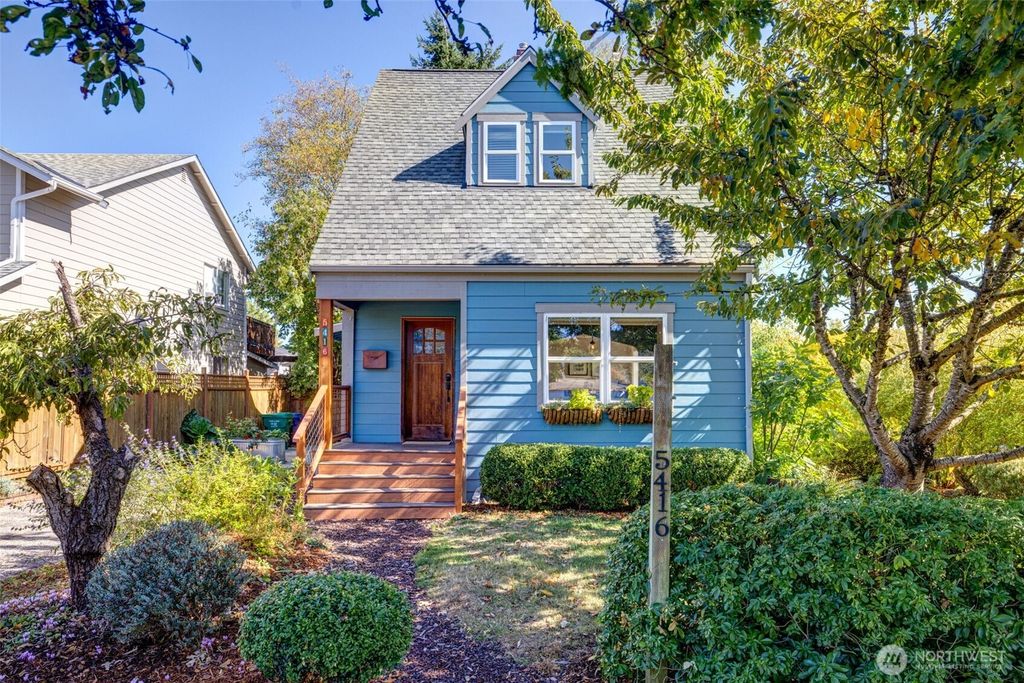 Photo of 5416 46th Avenue S, Seattle, WA 98118 (MLS # 2427808)