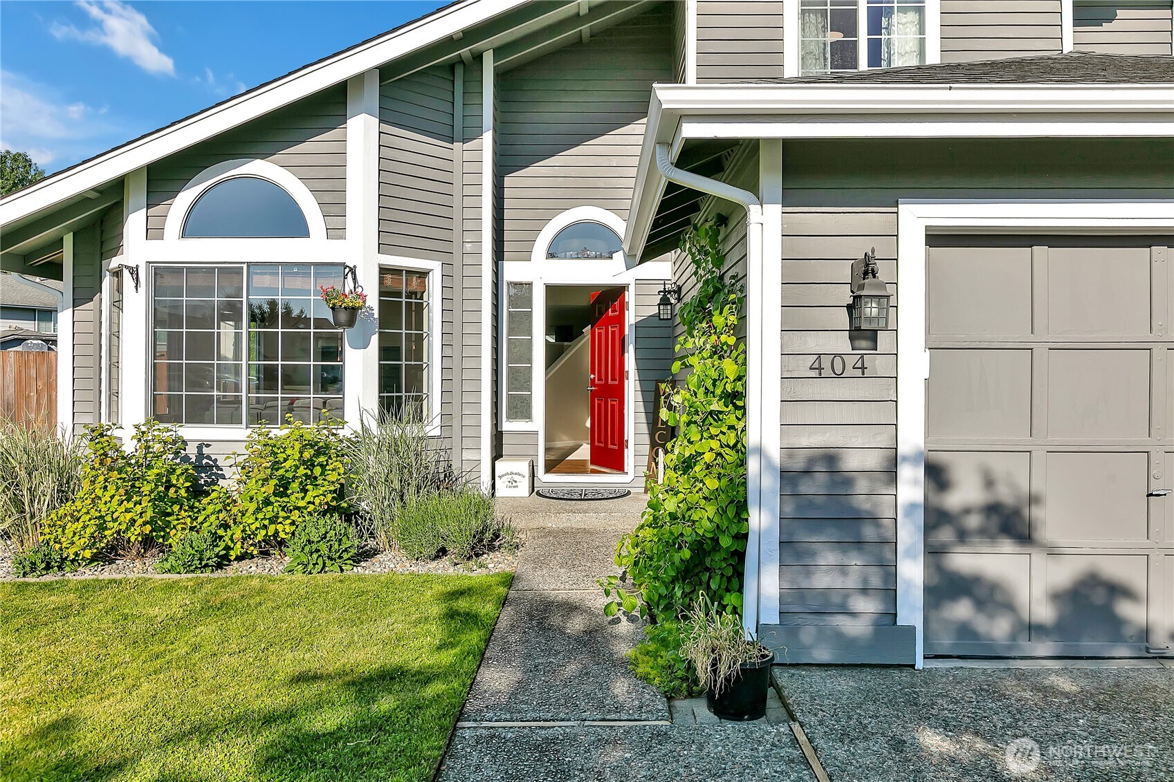 404 Jewell Street