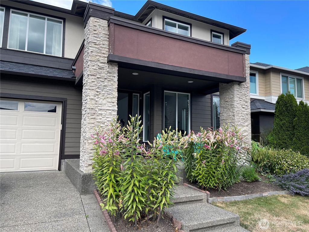 Photo of 16486 SE 46th Court, Bellevue, WA 98006 (MLS # 2406770)