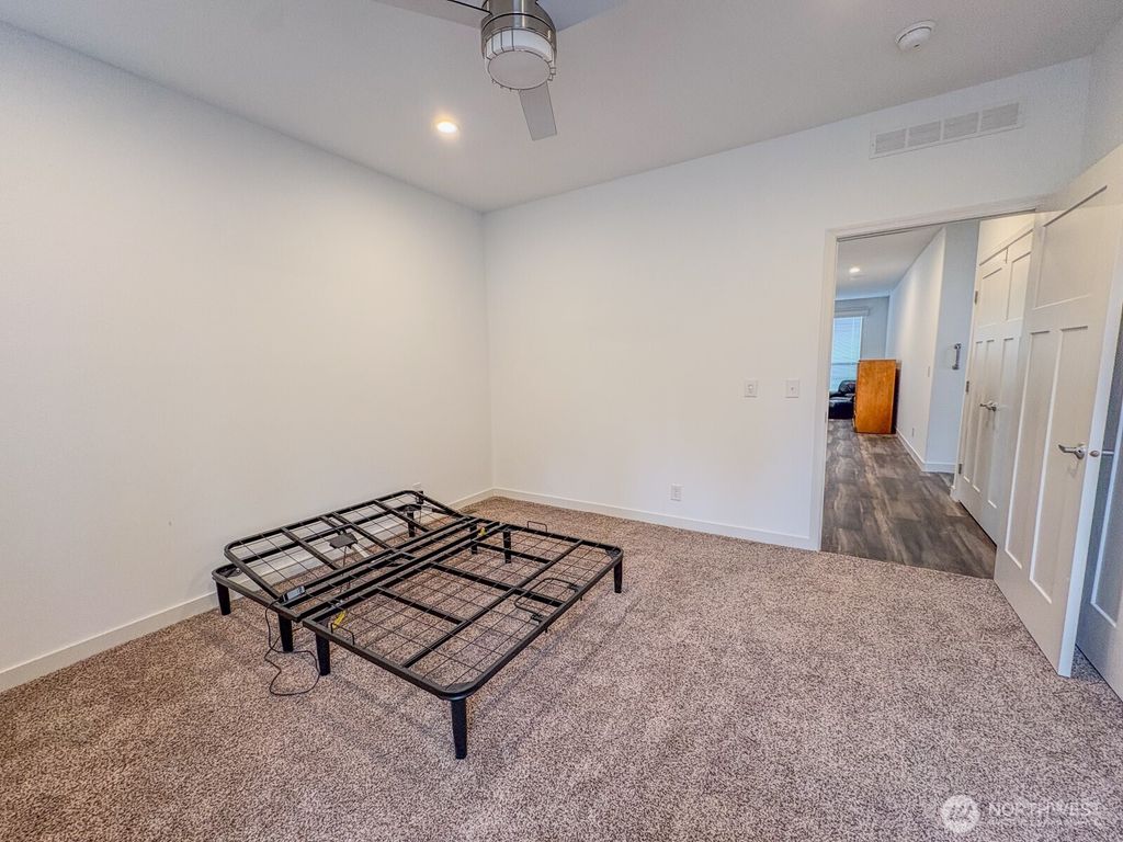 listing image 9363826066805716192