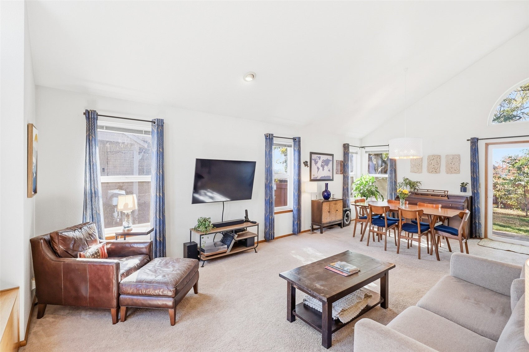 818 SE Marine Drive 818