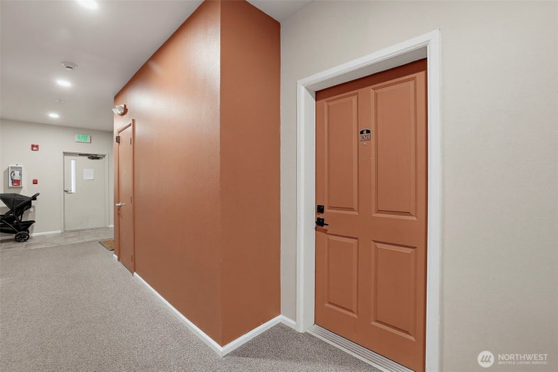 537 225th Lane NE C102