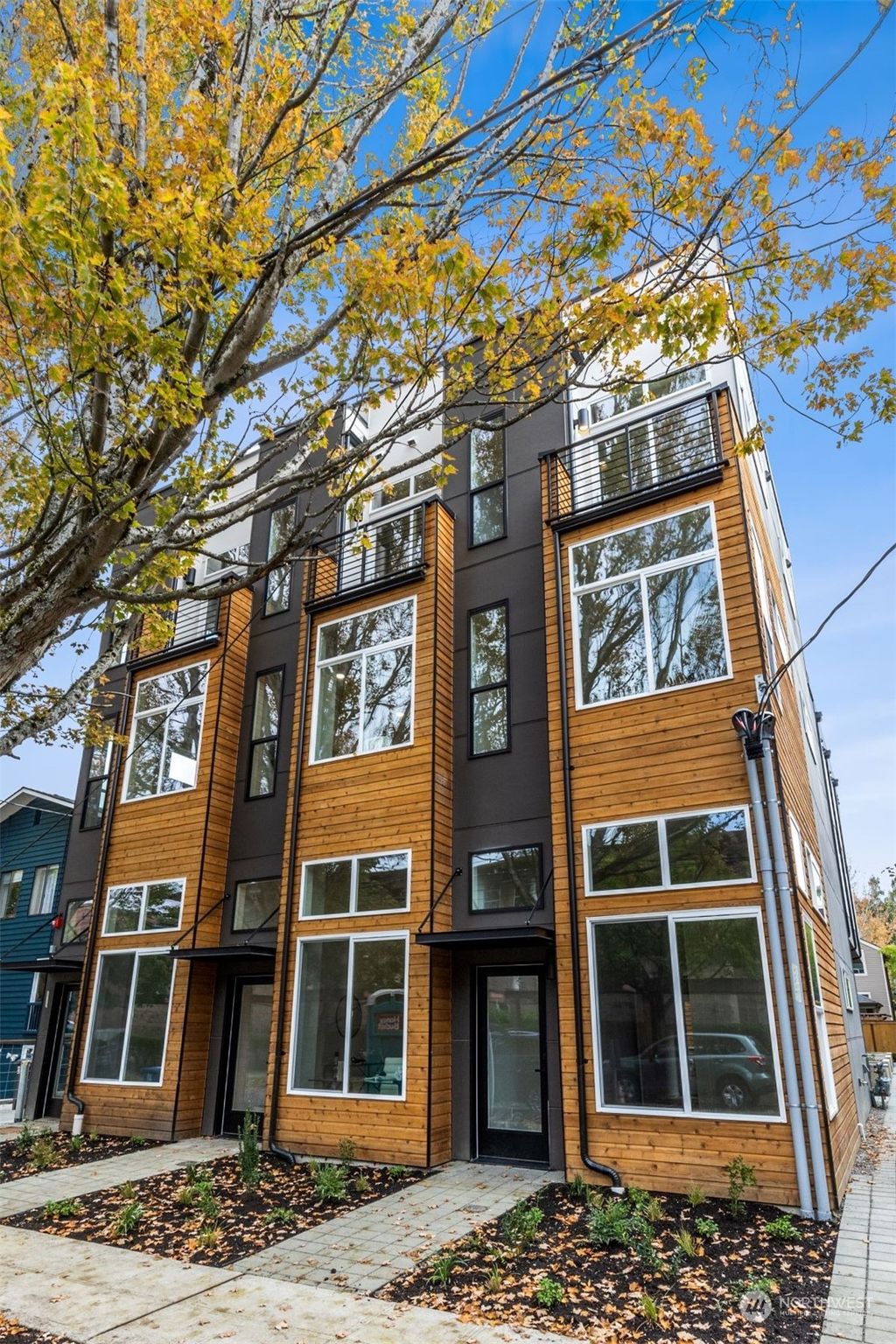 Photo of 1110 33rd Avenue #B, Seattle, WA 98122 (MLS # 2314408)