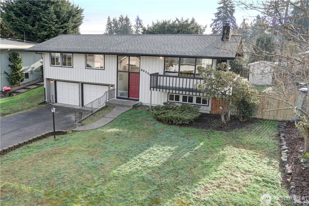 Photo of 6626 80th Street SW, Lakewood, WA 98499 (MLS # 2517171)