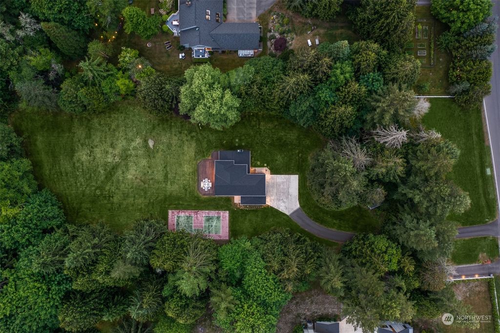 Photo of 5401 228th Avenue NE, Redmond, WA 98053 (MLS # 2134072)