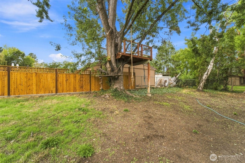 2109 Briarwood Court