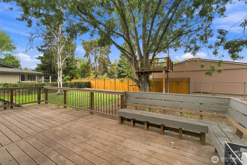2109 Briarwood Court