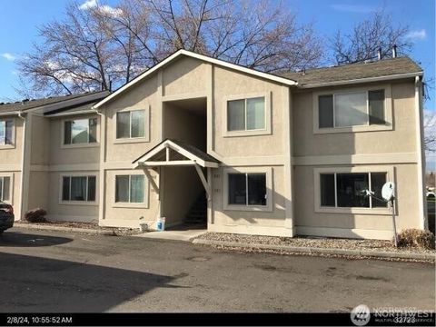 Photo of 1910 J Street #201, Walla Walla, WA 99362 (MLS # 2422715)