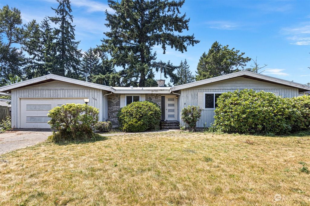 Photo of 5667 116th Avenue SE, Bellevue, WA 98006 (MLS # 2137635)