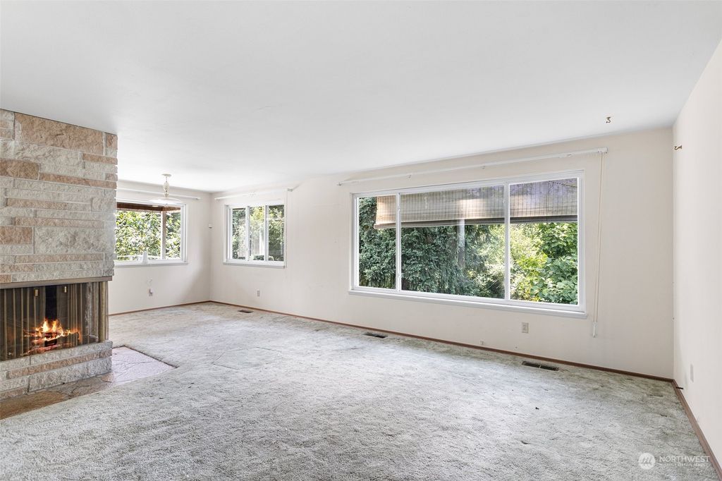 Photo of 5667 116th Avenue SE, Bellevue, WA 98006 (MLS # 2137635)