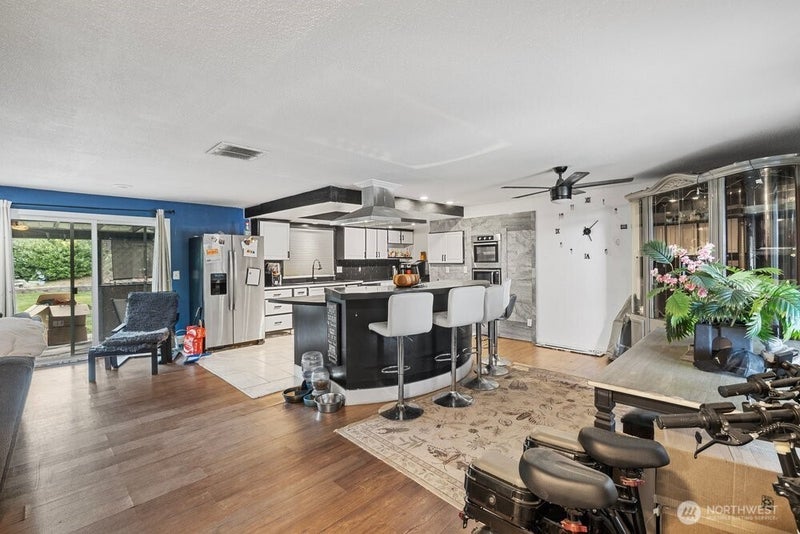 1607 W 46th Avenue