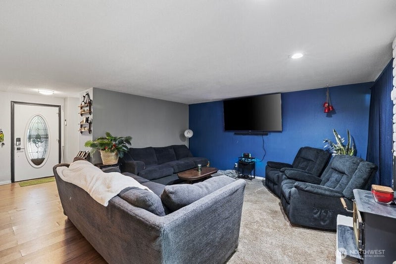 1607 W 46th Avenue