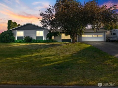 Photo of 1607 W 46th Avenue, Kennewick, WA 99337 (MLS # 2530083)