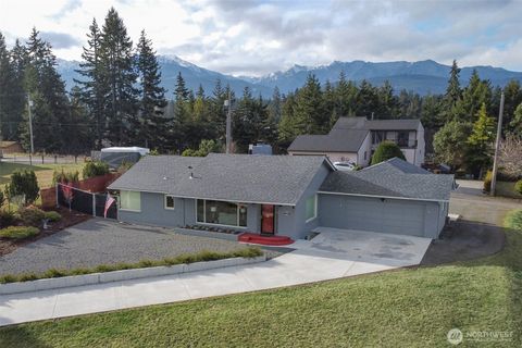 Photo of 1720 W 8th Street, Port Angeles, WA 98363 (MLS # 2520600)