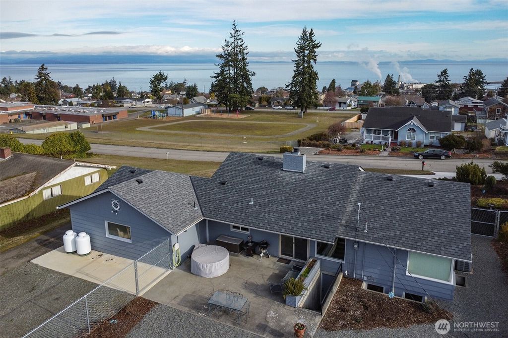 Photo of 1720 W 8th Street, Port Angeles, WA 98363 (MLS # 2520600)