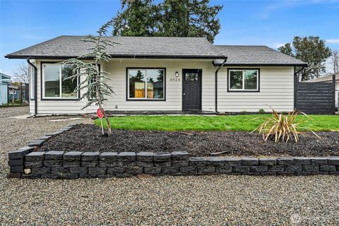 Photo of 4924 Diamond Blvd Blvd, Lakewood, WA 98499 (MLS # 2491665)
