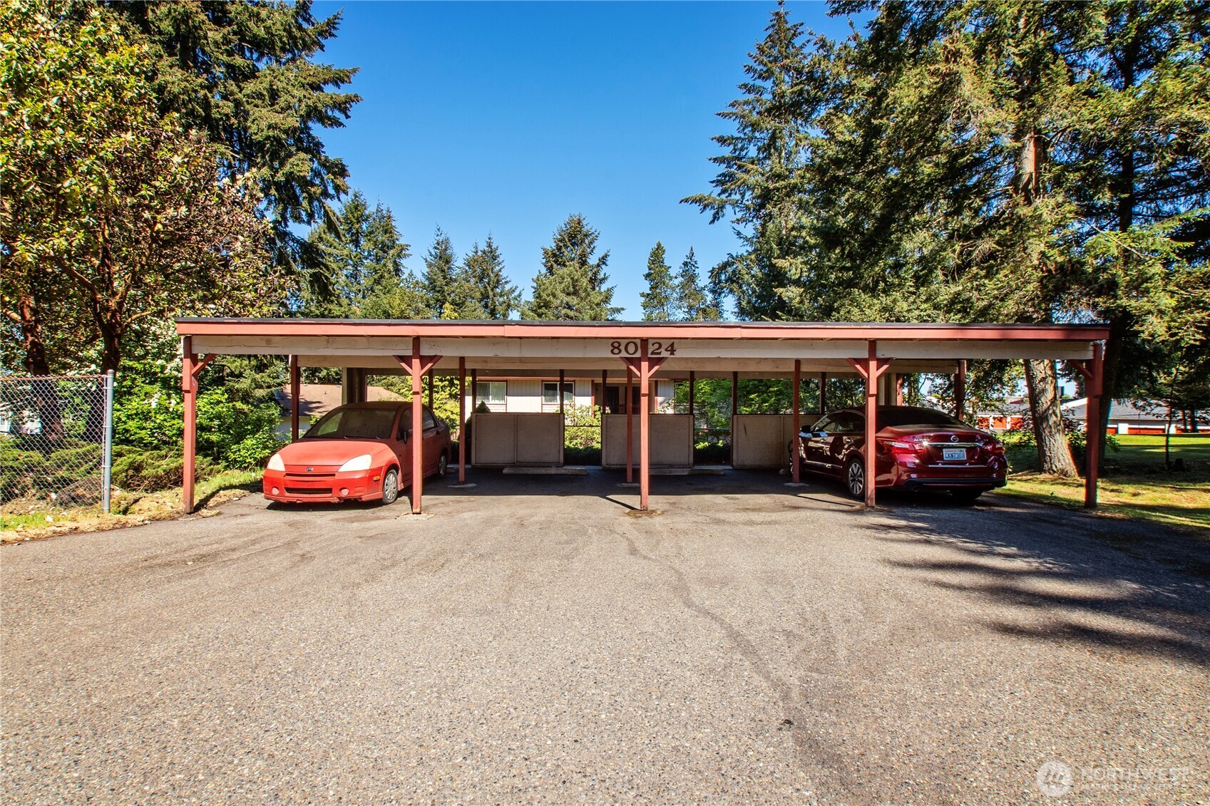 8024 N Bicentennial Loop SE