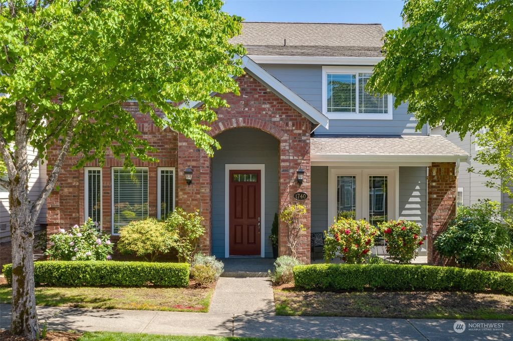Photo of 1740 11th Avenue NE, Issaquah, WA 98029 (MLS # 2060878)