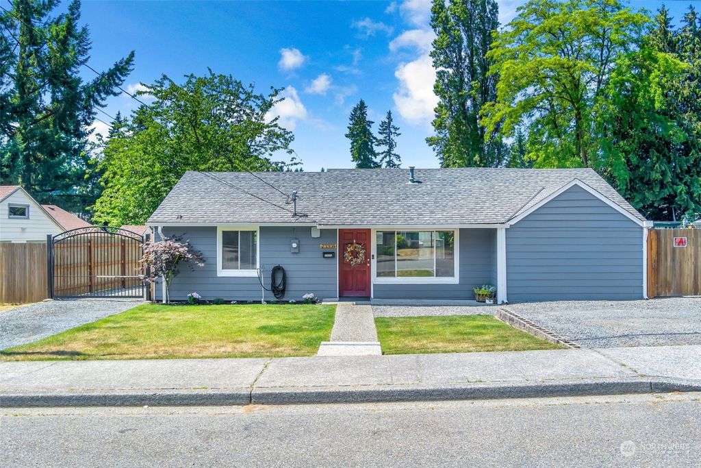 Photo of 23308 54th Avenue W, Mountlake Terrace, WA 98043 (MLS # 2142571)