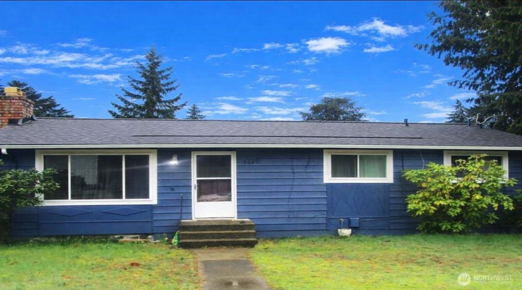 Photo of 30457 4th Avenue S, Federal Way, WA 98003 (MLS # 2497414)