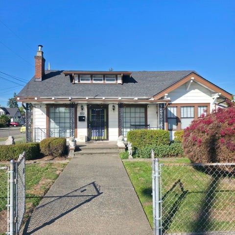 Photo of 723 5th Avenue NW, Puyallup, WA 98371 (MLS # 2565591)