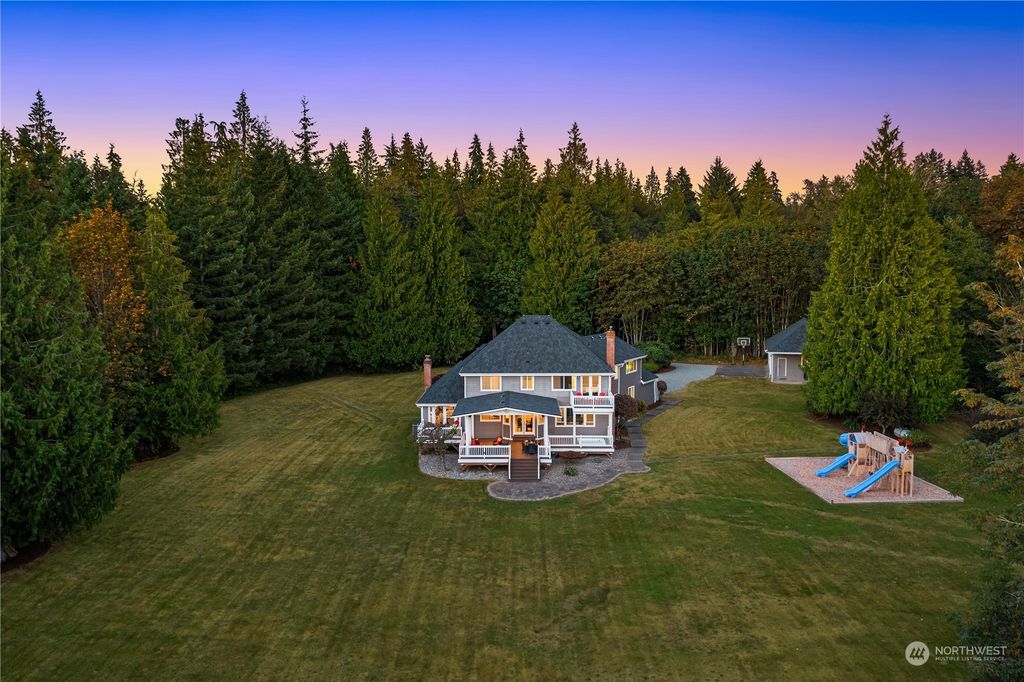 Photo of 1428 154th Drive NE, Snohomish, WA 98290 (MLS # 2029289)