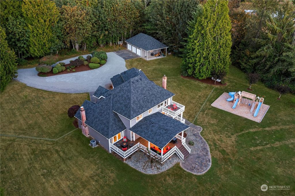 Photo of 1428 154th Drive NE, Snohomish, WA 98290 (MLS # 2029289)
