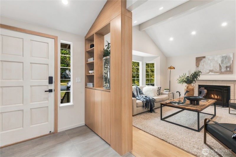 10806 183rd Ave NE
