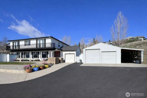 Photo of 175 Green Avenue, Manson, WA 98831 (MLS # 2484704)