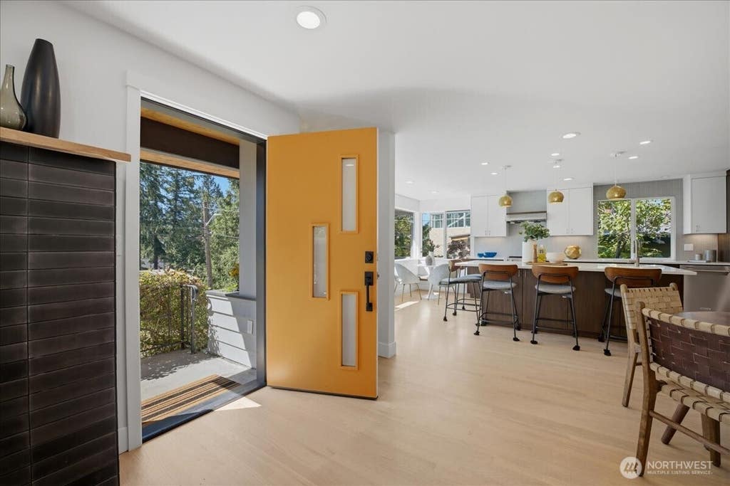 Photo of 10705 41st Place NE, Seattle, WA 98125 (MLS # 2571478)