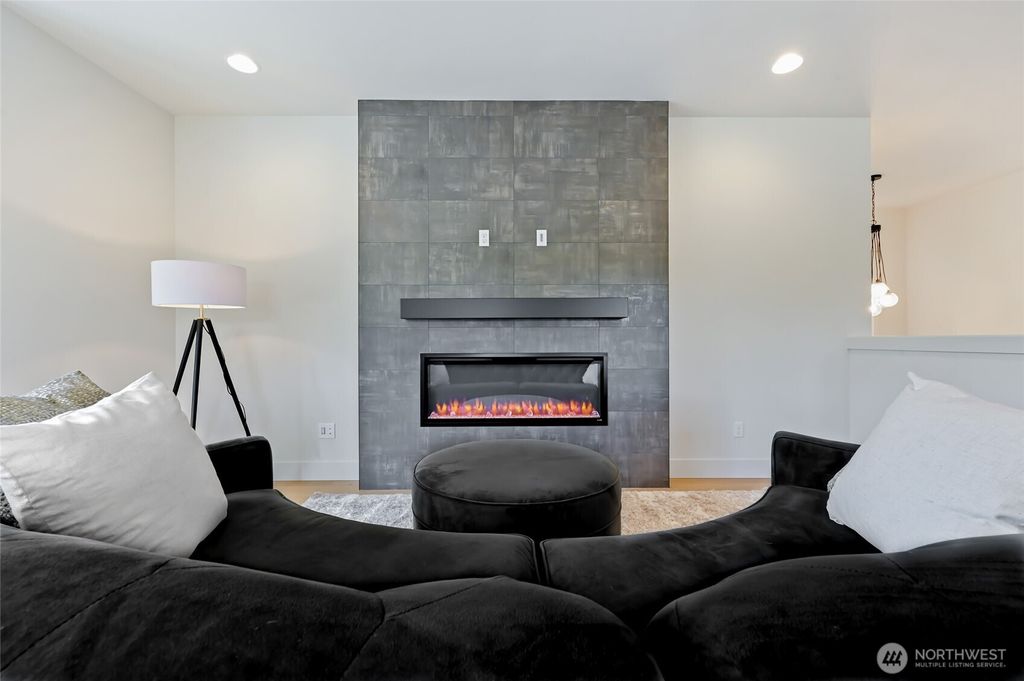 Photo of 12019 44th Avenue S, Tukwila, WA 98168 (MLS # 2408904)