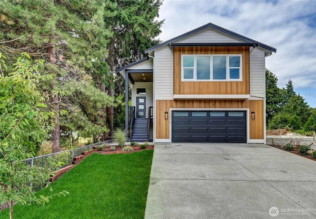 Photo of 12019 44th Avenue S, Tukwila, WA 98168 (MLS # 2408904)