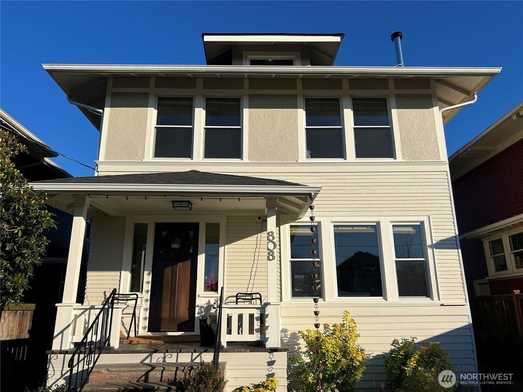 Photo of 808 30th Avenue, Seattle, WA 98122 (MLS # 2471768)