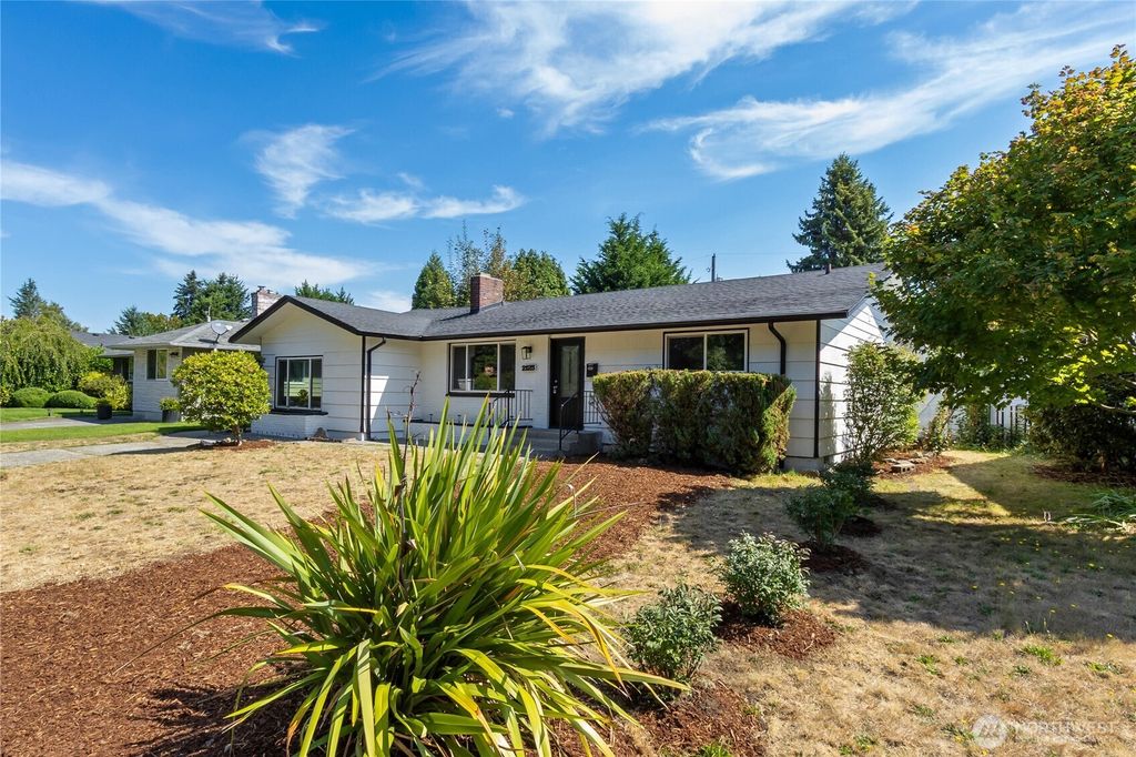 Photo of 2125 N Highland Street, Tacoma, WA 98406 (MLS # 2476072)