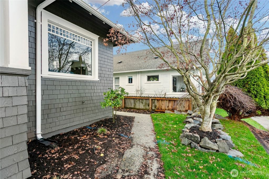 Photo of 2216 N Proctor Street #1, Tacoma, WA 98406 (MLS # 2464179)