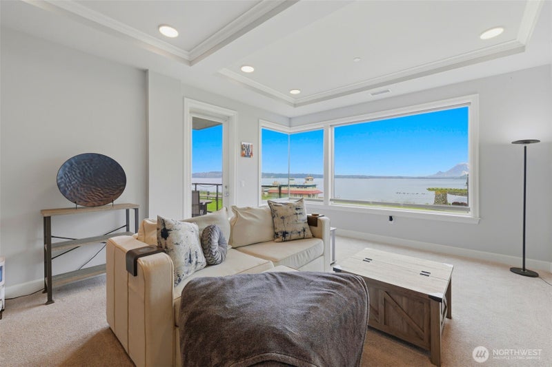 4907 Main Street 214