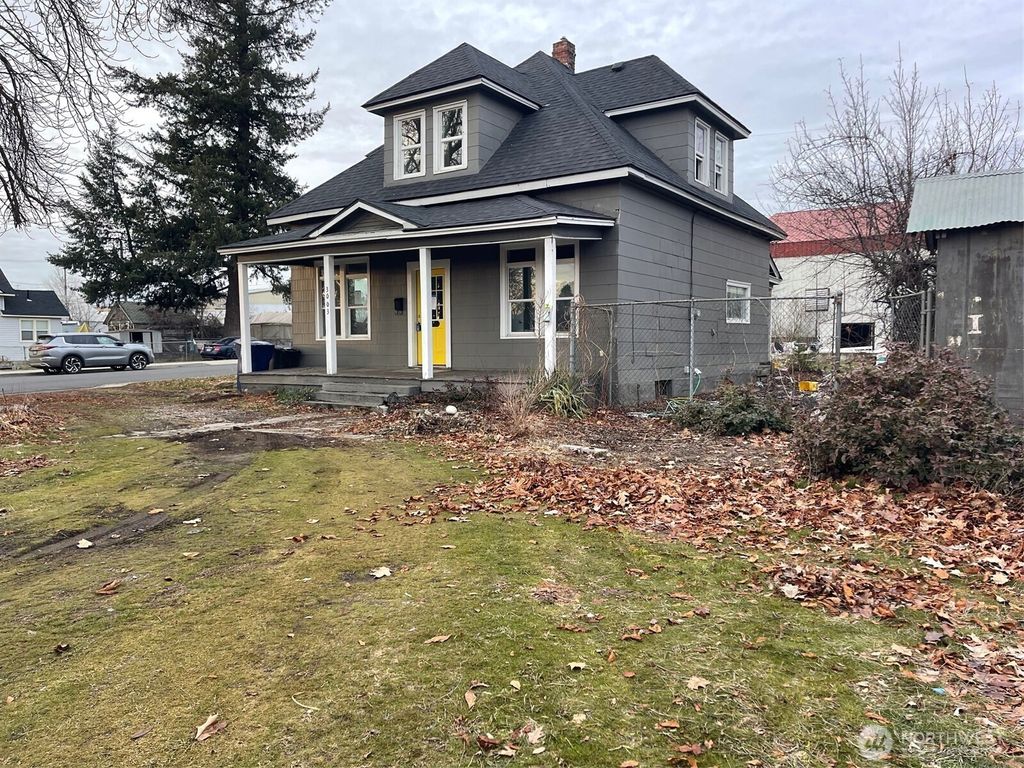 Photo of 3003 E Bridgeport Avenue, Spokane, WA 99207 (MLS # 2478524)