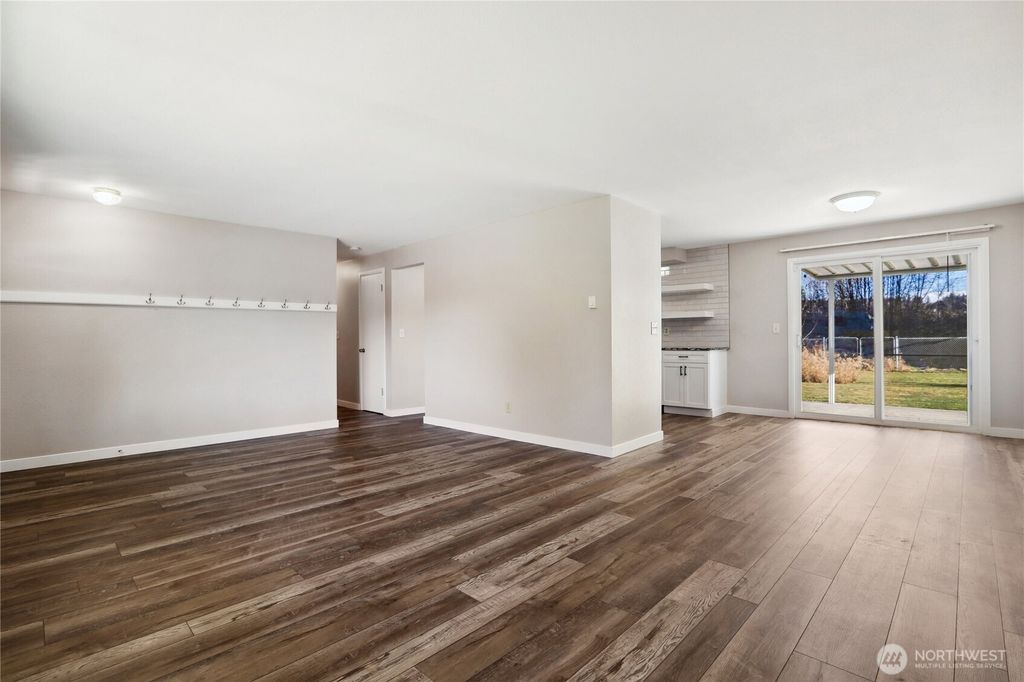 Photo of 9205 62nd Drive NE, Marysville, WA 98270 (MLS # 2331942)