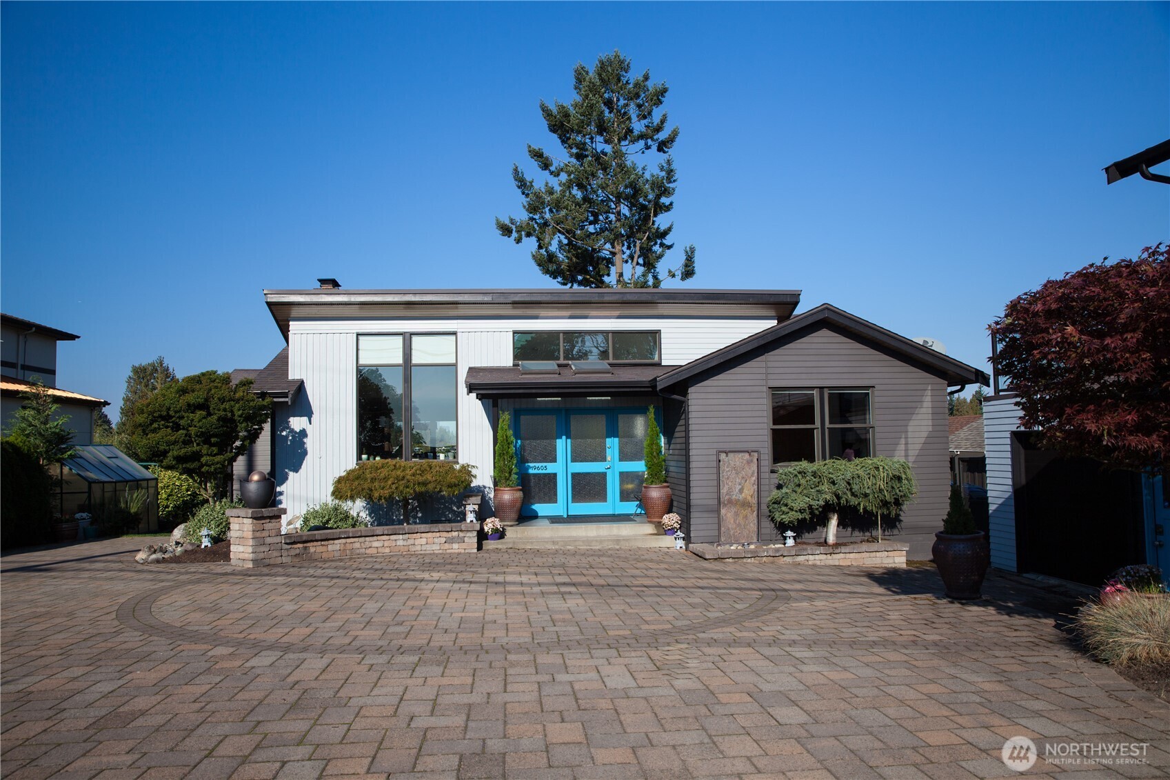 19605 Military Road S