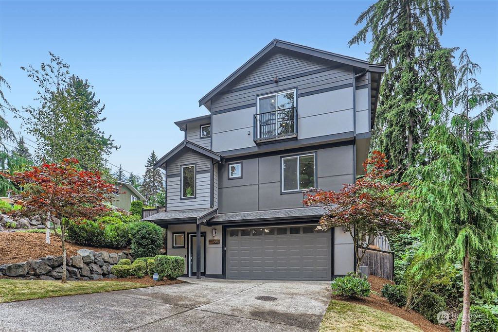 Photo of 6819 NE 155th Place, Kenmore, WA 98028 (MLS # 2265926)
